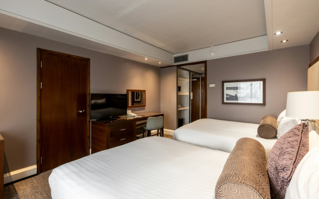 Sandman Signature London Gatwick Hotel