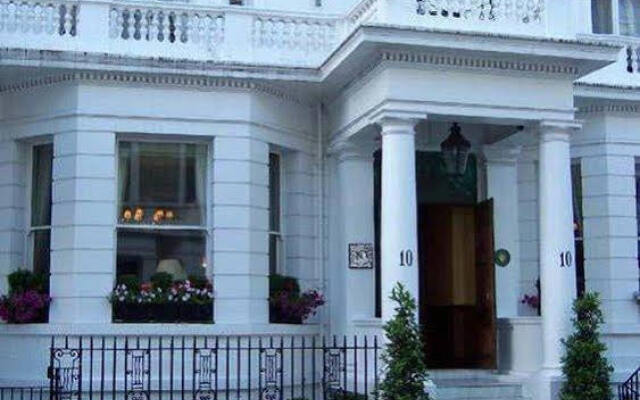Gallery Hotel вид на фасад