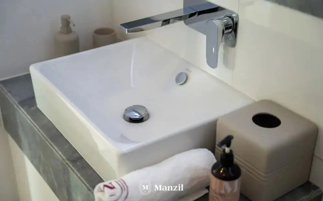 Manzil - Modern 1BR w Stunning Lake View
