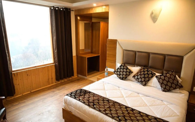 Lotus Inn Rohtang View