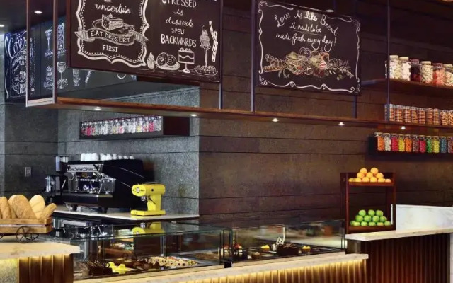 Courtyard by Marriott Gurugram Downtown