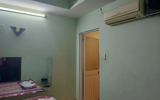 OYO 752 Mat Troi Vang