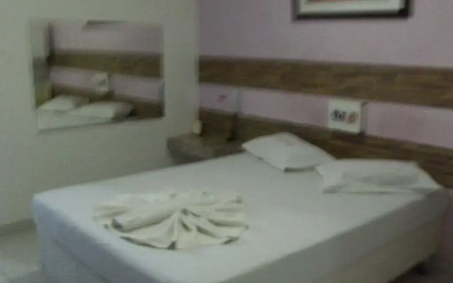 Hotel Ellegance