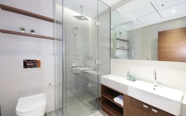 Luxury StayCation - Tranquil Retreat With Beautiful Park Views