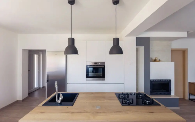 Rooms & apartments Karlo