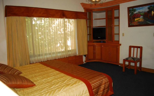 Hotel Suites EL Paseo