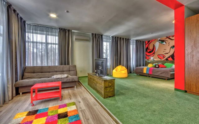 Emigrand Art Hotel