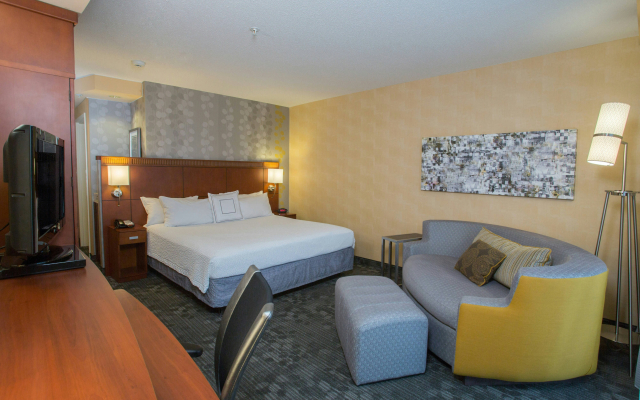 Courtyard by Marriott Raynham