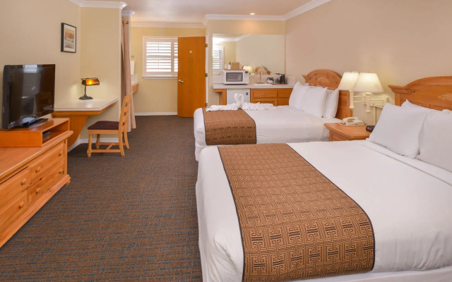 Cayucos Beach Inn