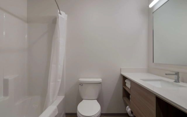 Woodspring Suites Olympia - Lacey
