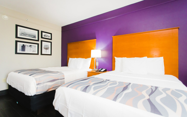 Palacio Royale Inn Signature Katy