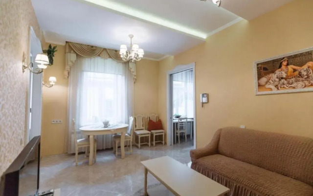 Central Lviv House