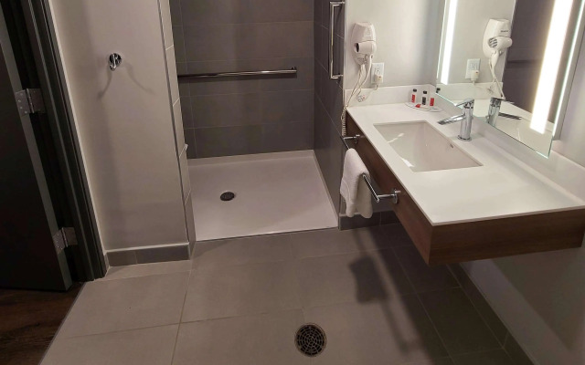 Microtel Inn & Suites by Wyndham Milford