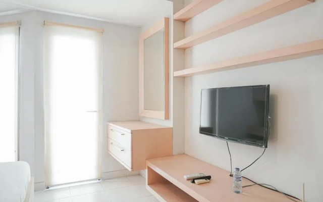 Comfy and Tidy Studio Apartment at Tamansari Sudirman