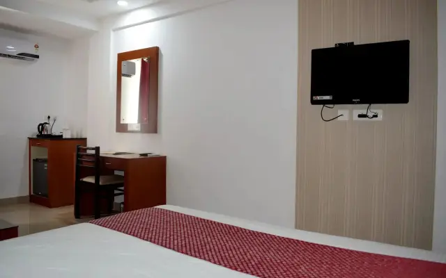 Nakshatra Emerald Inn