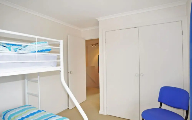 The Esplanade 4 - Free Wifi & Foxtel Included
