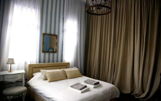 Designer TownHouse Neve Tzedek HolyGuest