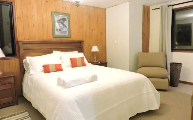 Casa de Noah Bed & Breakfast