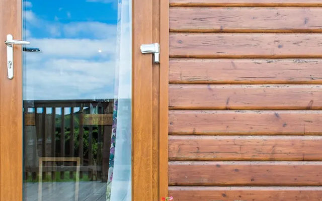 Skylark Lodge With Hot Tub Near Cupar, Fife
