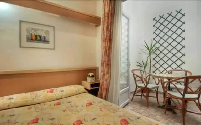 Hotel Edgar Quinet