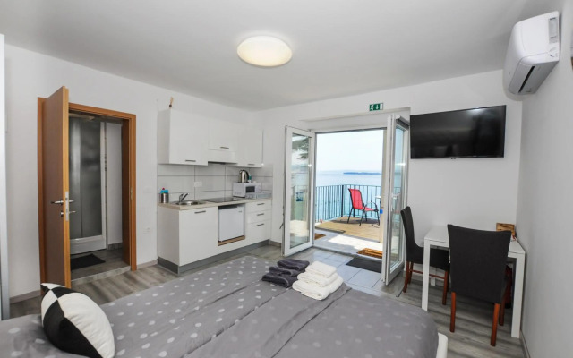 Bellevue Molet Apartments Koper