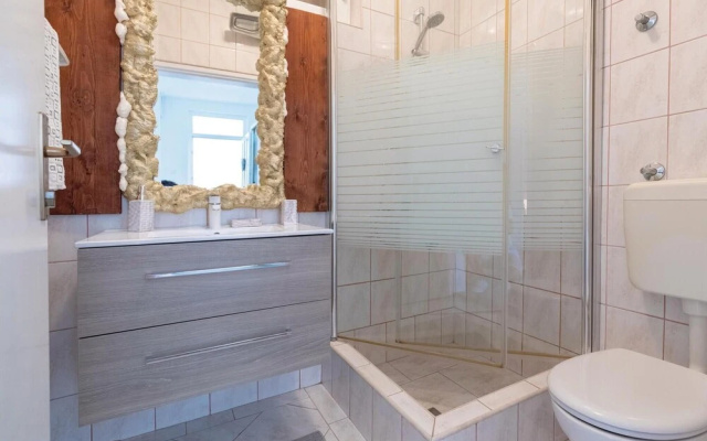 Nice Home in Komarna With Wifi and 3 Bedrooms