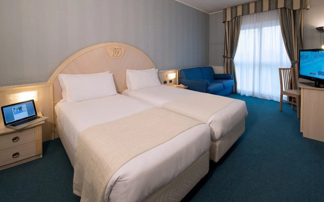 Отель Four Points Flex by Sheraton Parma