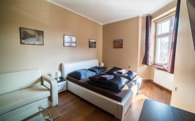 SG Apartments