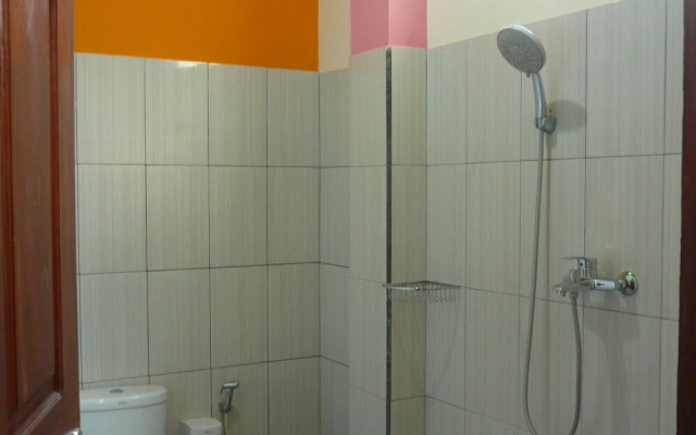 Cest Bon Cafe and Homestay