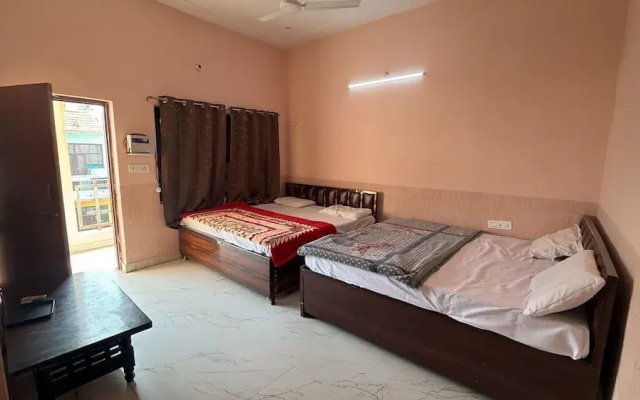 Amrit Guest House