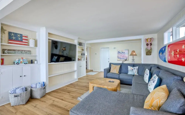 1745 S Pacific