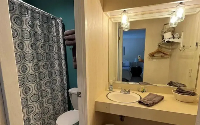 Shanty Creek 2bd 2ba Adjoining Rooms Ski-golf