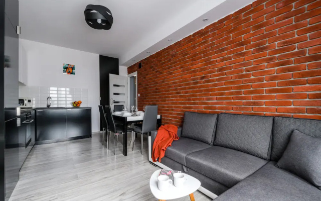 Chmielna Central Warsaw Apartment