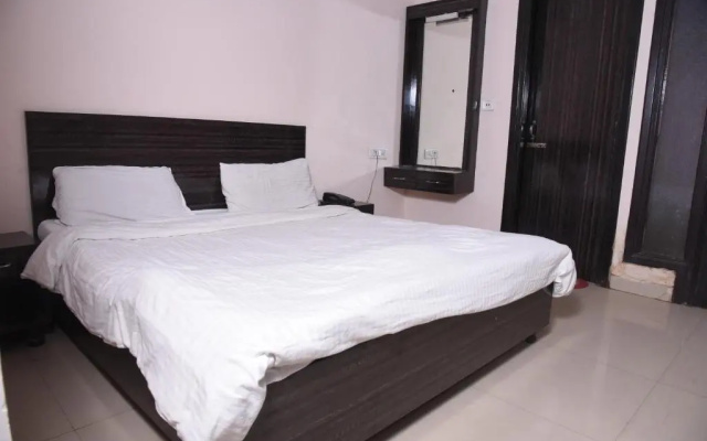 Hotel gold coin