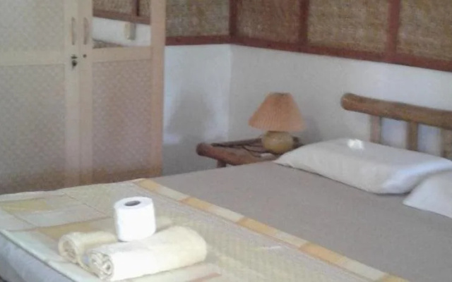 Chelles Guest House And Backpackers