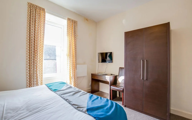 The Richmond Arms Hotel by OYO