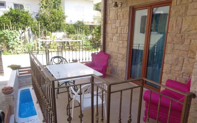 Leda suites