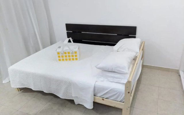 In Bed with Lisbon 15E