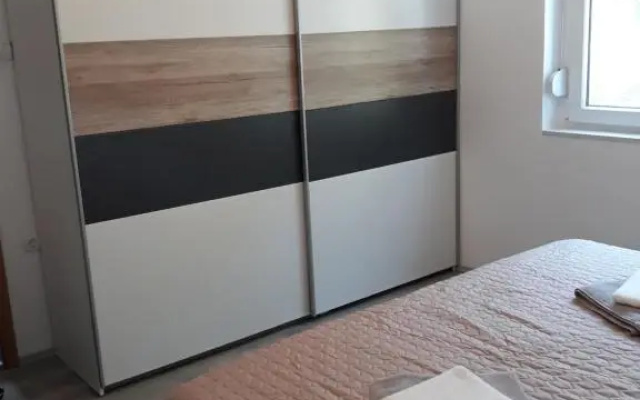 Apartment Lukrecija