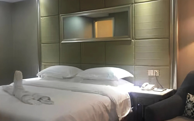 曲靖翠峰大酒店