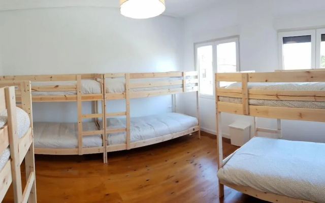 Totora Surf School & House - Hostel