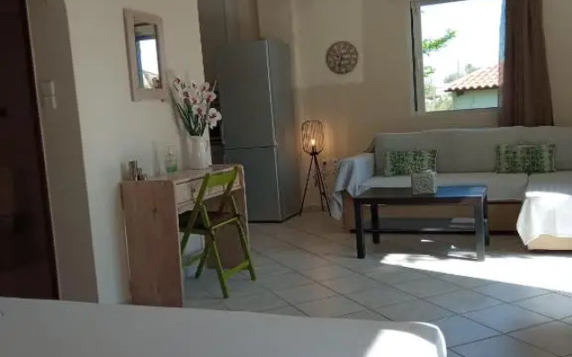 Sea Side House Kourouta