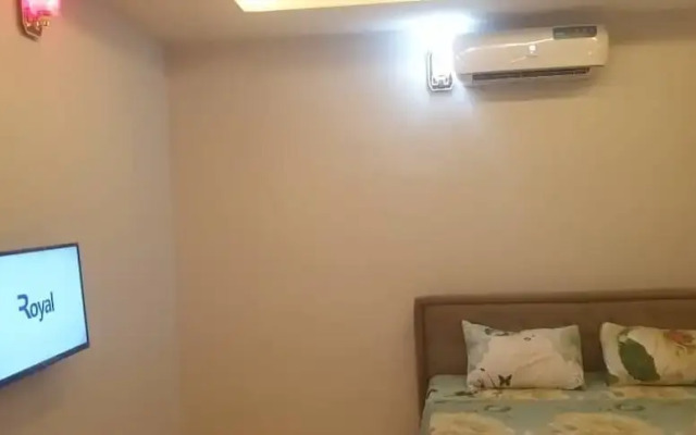 Jf Royal Hotel & Suites