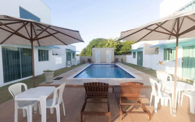 Chal com Mezanino 400m do mar e Jardim Privativo