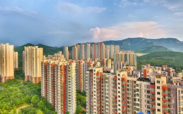 7Hao Zhenpin Hotel (Jinan Luneng Guihe Lingxiucheng Jin Street)
