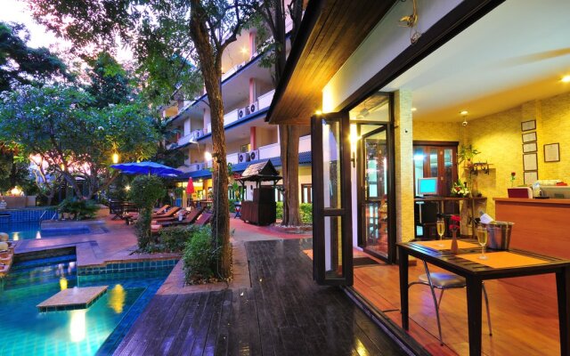 Отель Gazebo Resort Pattaya вид на фасад