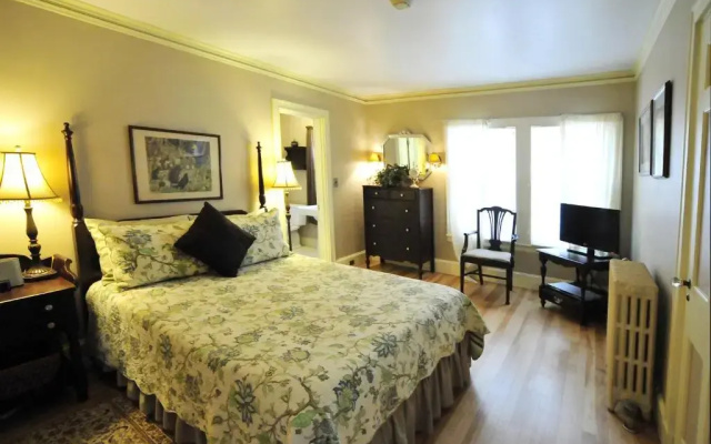 Brewster Inn