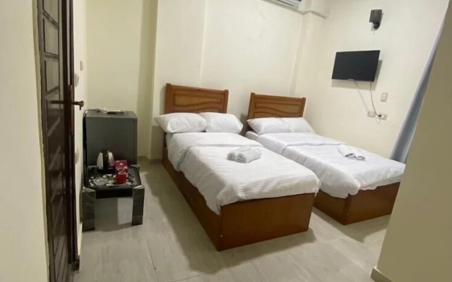 Sneferu Hotel