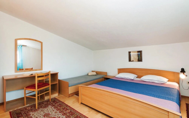 Amazing Apartment in Sv.filip i Jakov With 2 Bedrooms