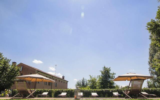 Отель Agriturismo La Madoneta Сан-Джорджо-ин-Боско вид на фасад